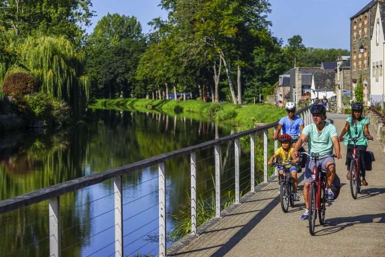 Famille à vélo - vélodyssée