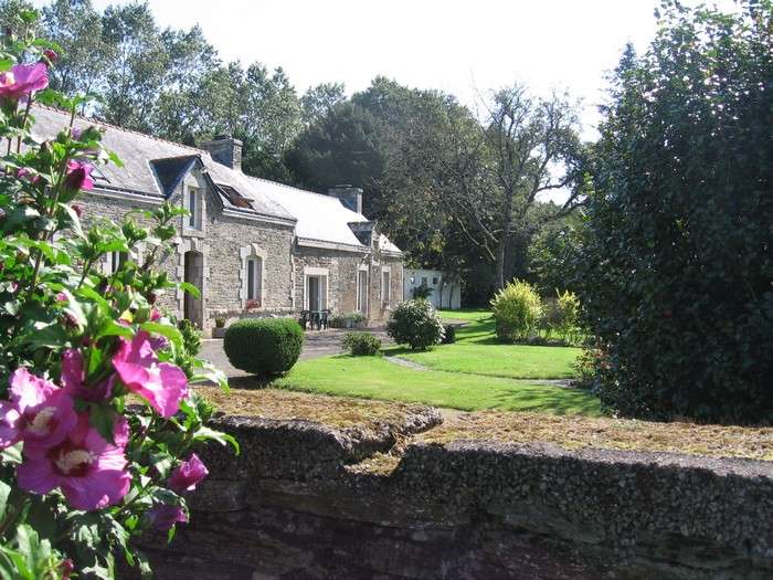 Au Domaine des Camélias, côté jardin… et jeux d’enfants ! – Au Domaine ...